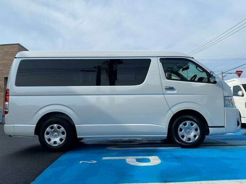 HIACE VAN