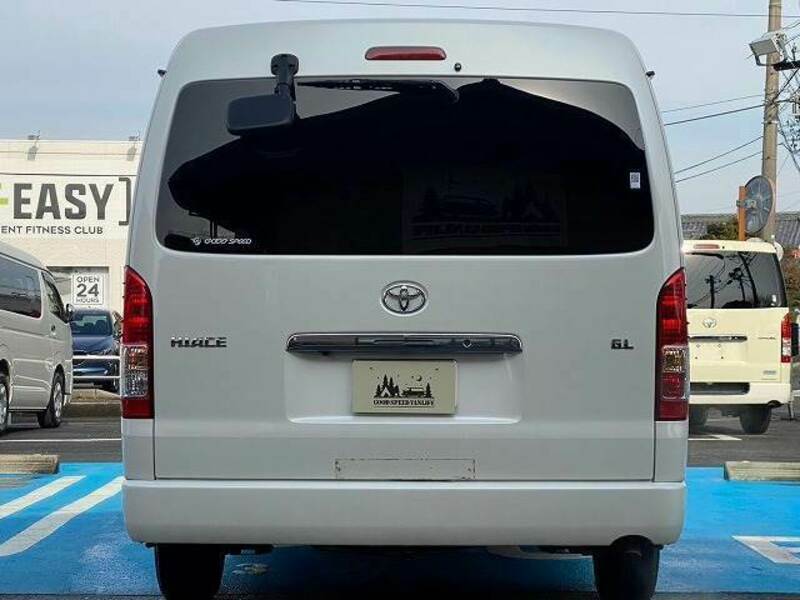 HIACE VAN