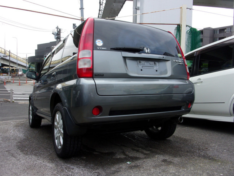 HR-V