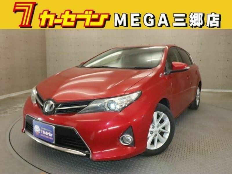 TOYOTA AURIS