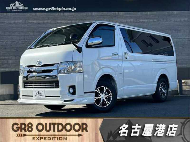 TOYOTA HIACE VAN