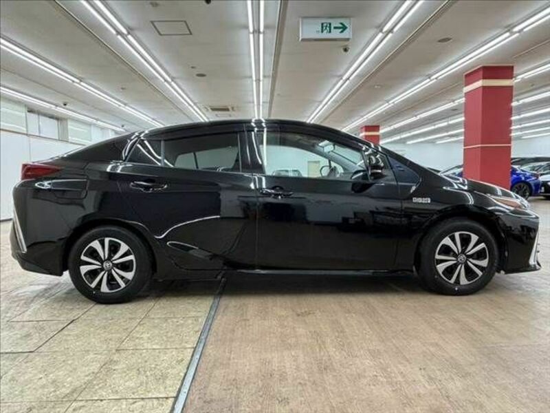 PRIUS PHV