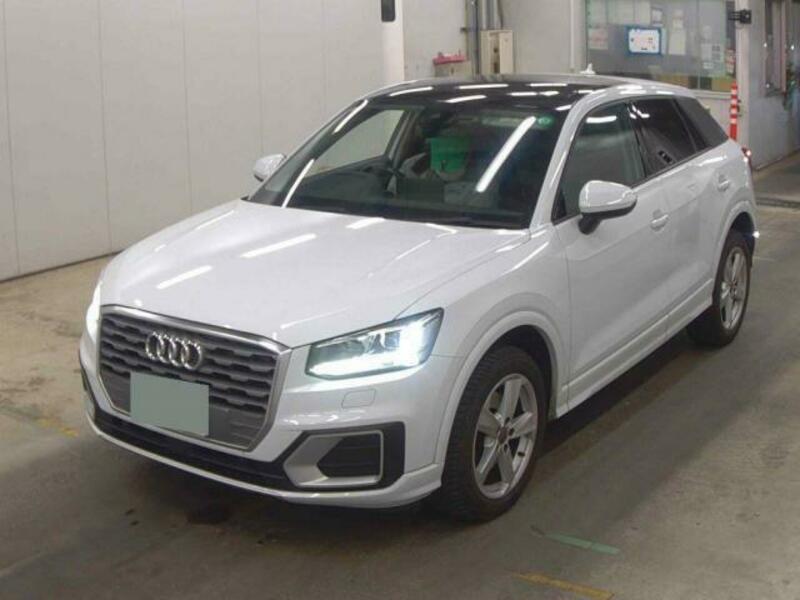 AUDI Q2