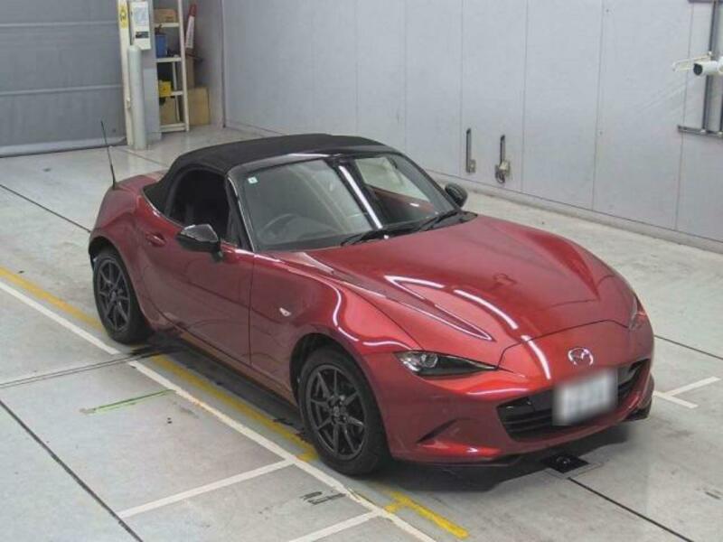 ROADSTER-0