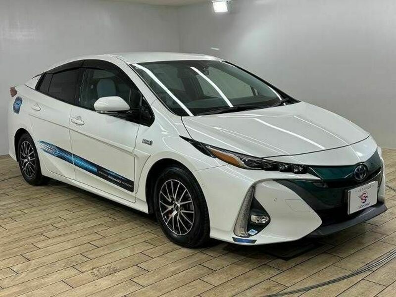 PRIUS PHV