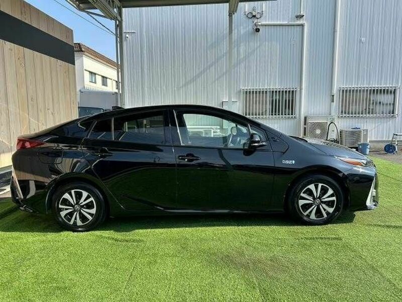 PRIUS PHV