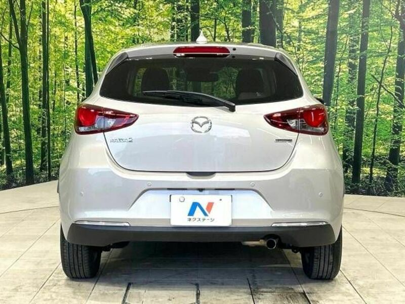 MAZDA2