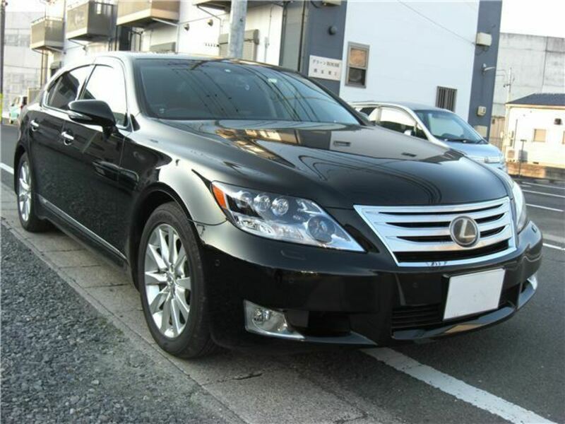 LEXUS LS