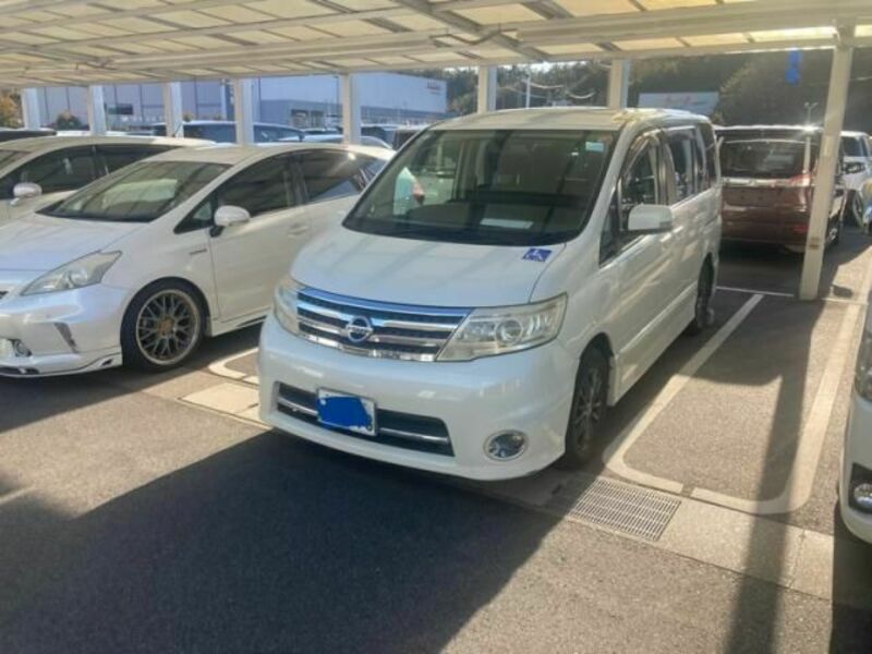 NISSAN SERENA