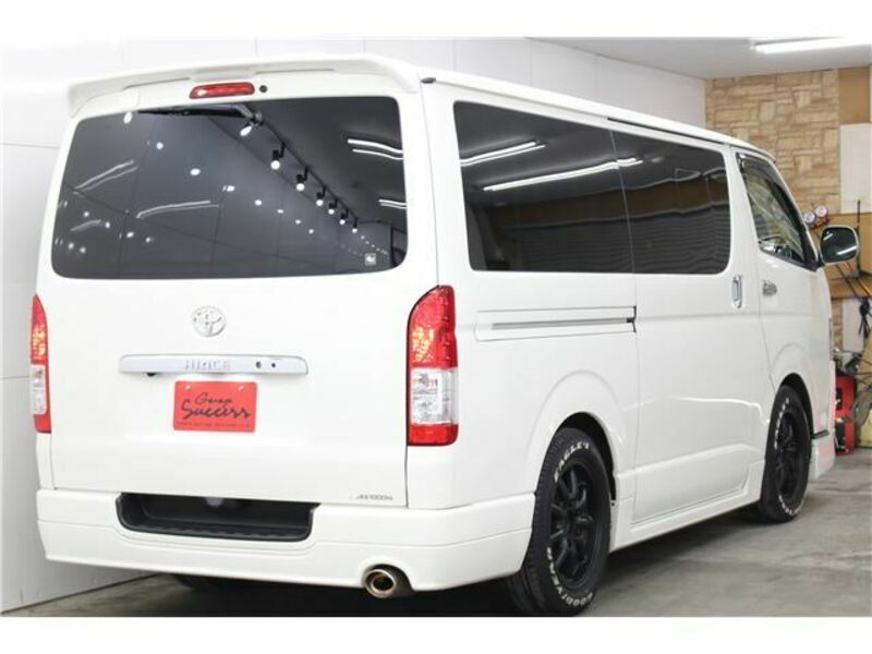 HIACE VAN