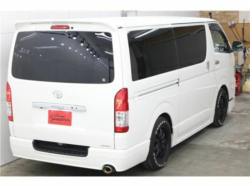 HIACE VAN