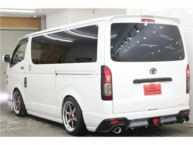 HIACE VAN