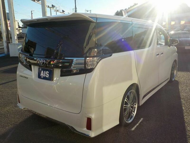 VELLFIRE