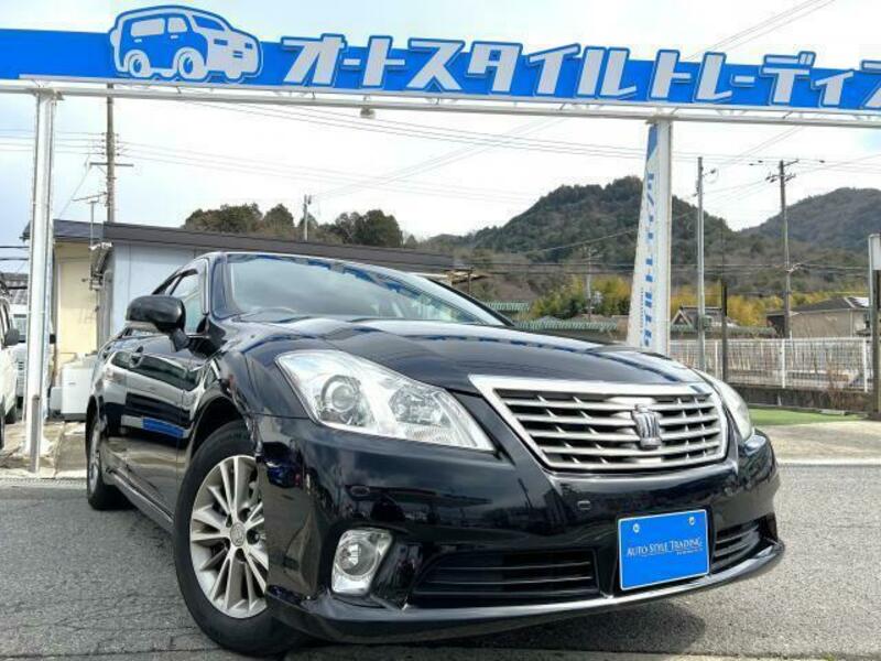 TOYOTA CROWN