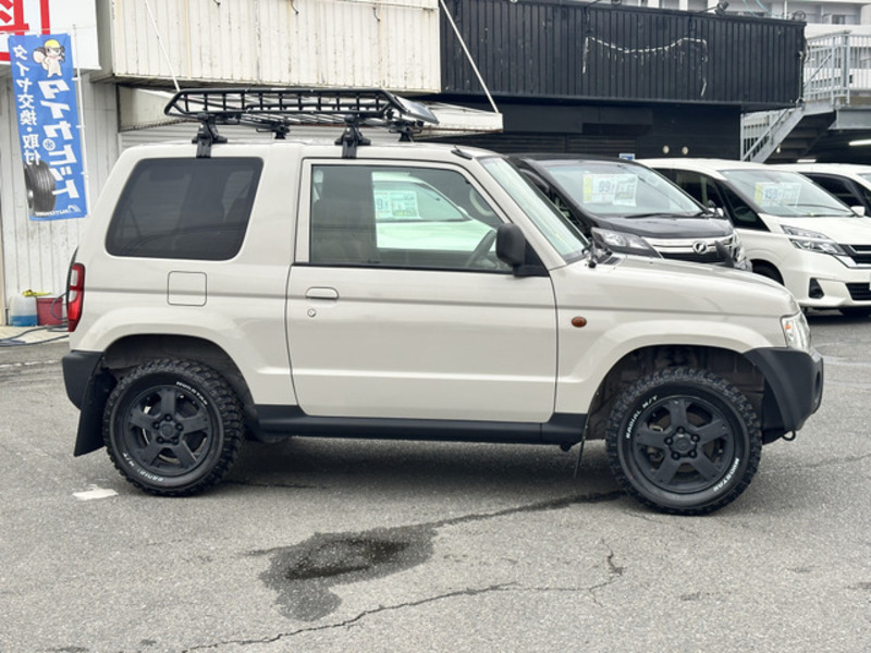 PAJERO MINI