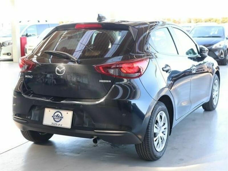 MAZDA2