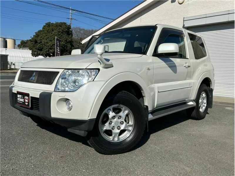 MITSUBISHI PAJERO