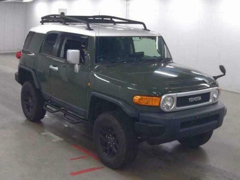 TOYOTA FJ CRUISER