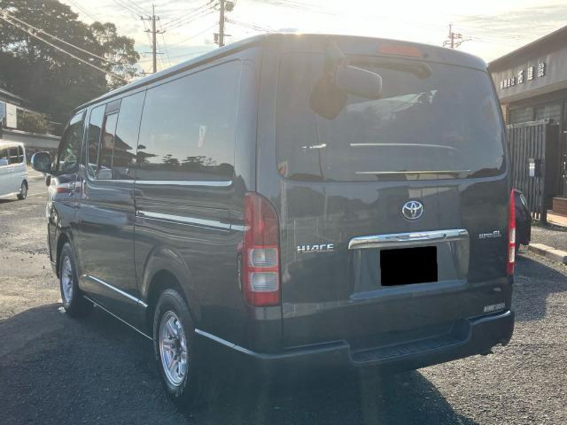 HIACE VAN