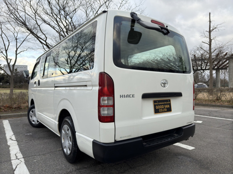 HIACE VAN