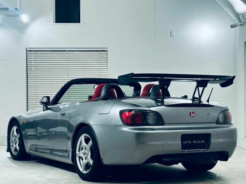 S2000