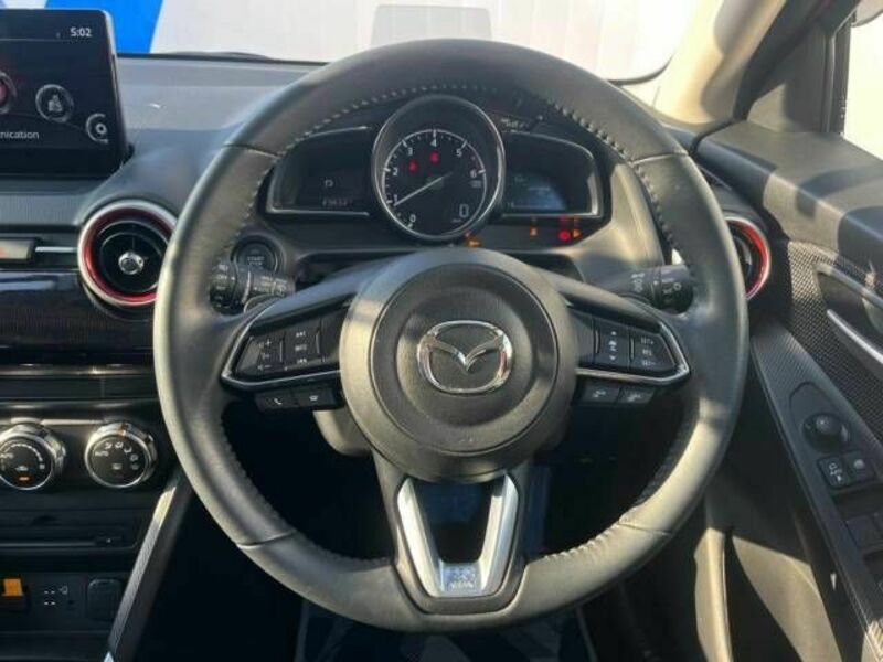 MAZDA2