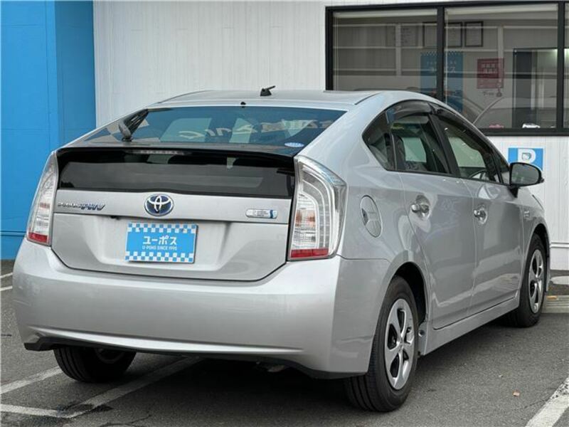 PRIUS PHV