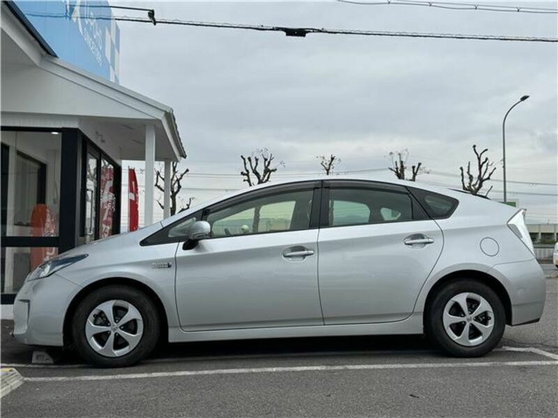 PRIUS PHV