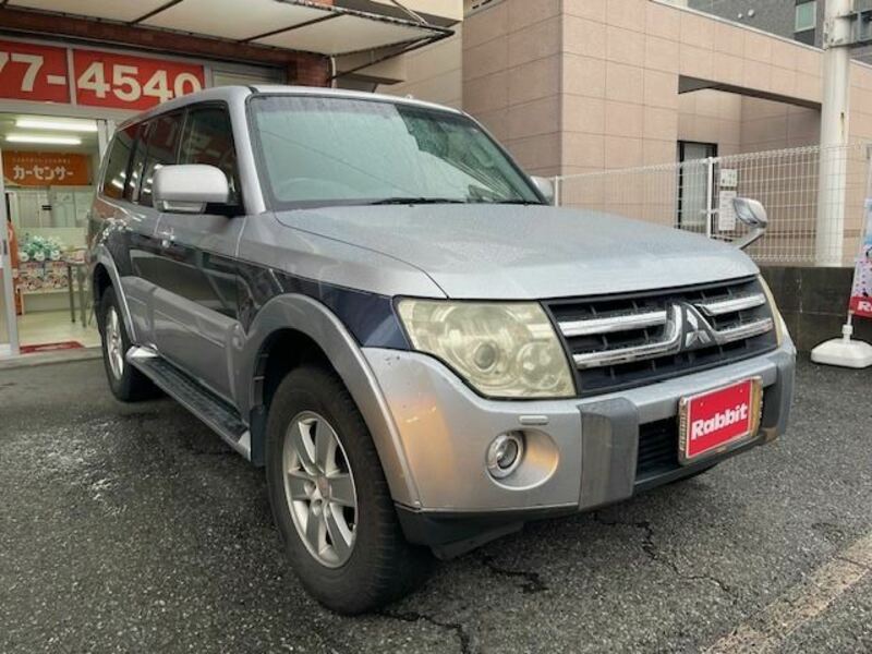 MITSUBISHI PAJERO