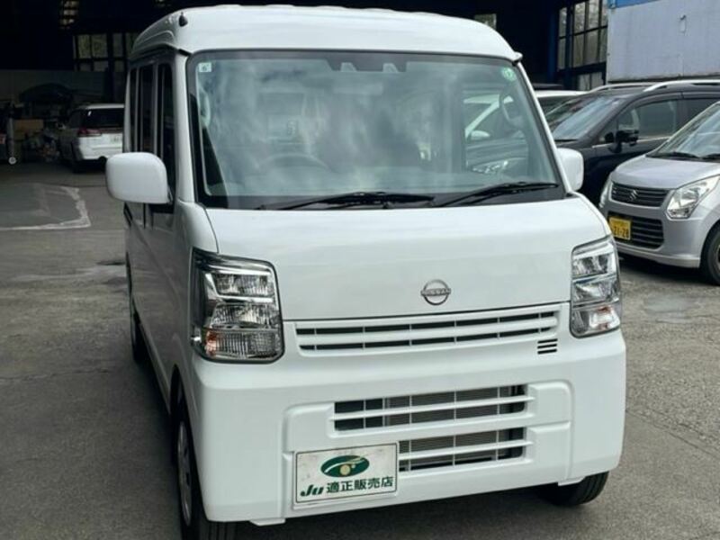 NISSAN CLIPPER VAN