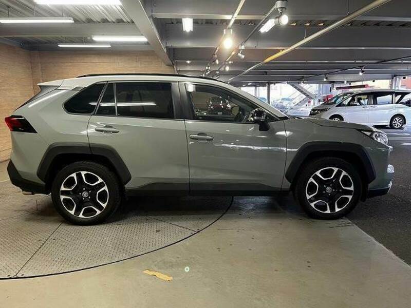 RAV4