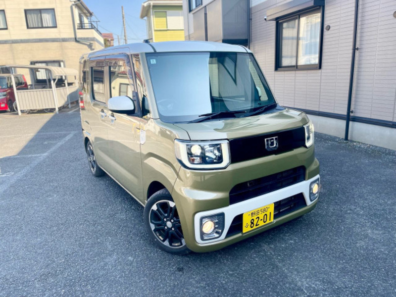 DAIHATSU WAKE