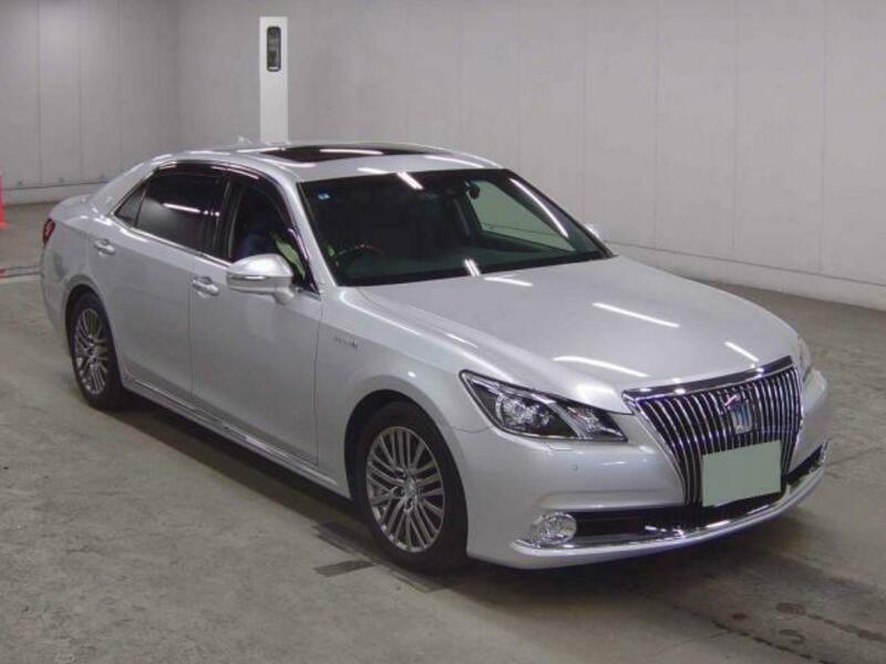 TOYOTA CROWN MAJESTA