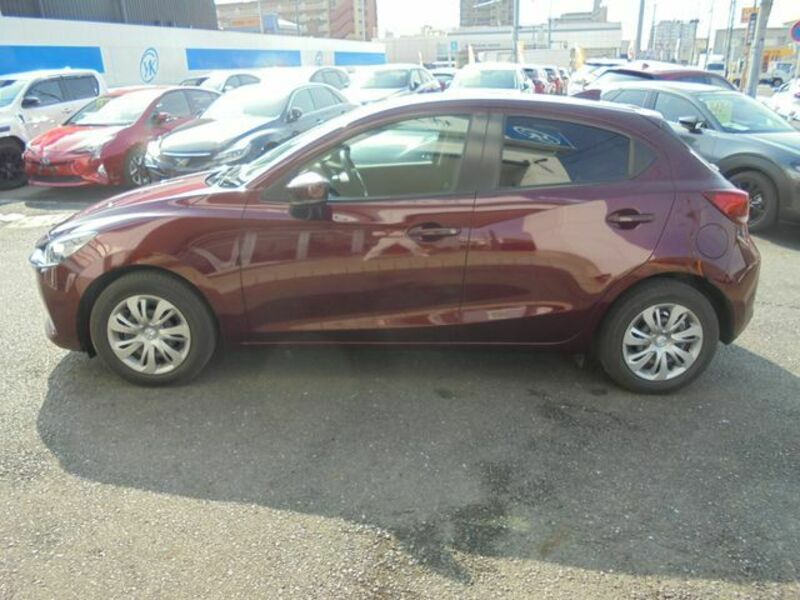 MAZDA2