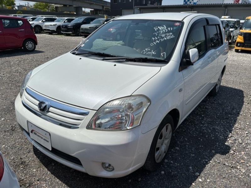 TOYOTA RAUM
