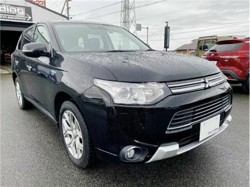 MITSUBISHI OUTLANDER PHEV