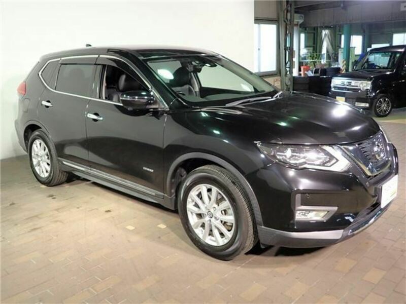 X-TRAIL