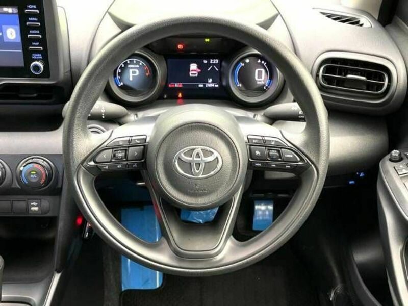 YARIS CROSS