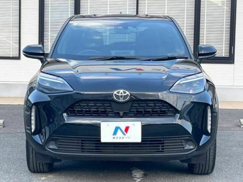 YARIS CROSS