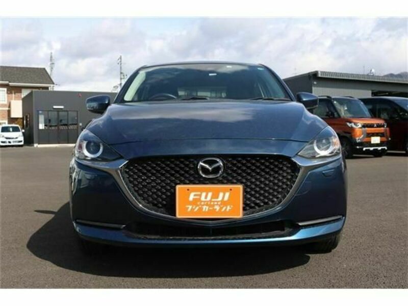 MAZDA2