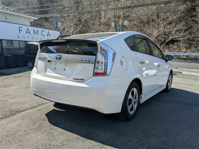 PRIUS PHV