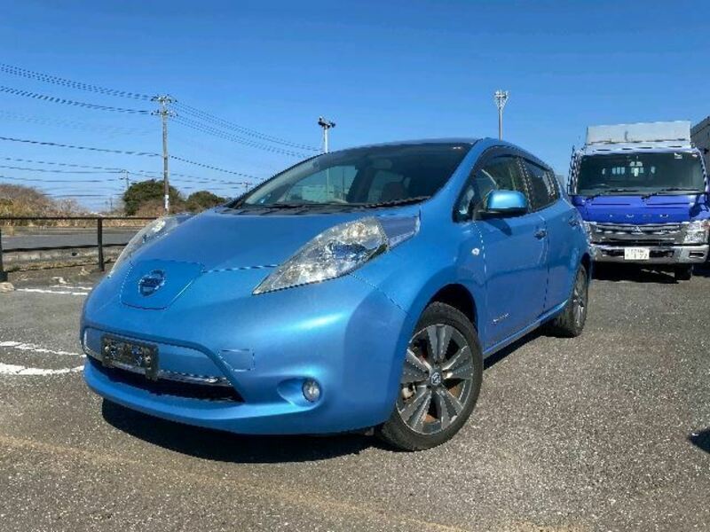 NISSAN LEAF