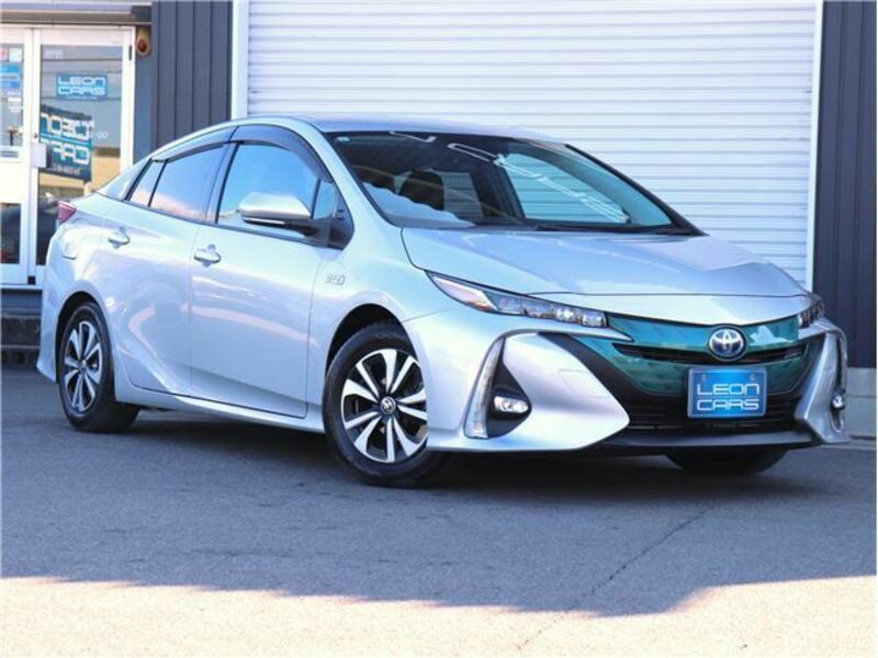 TOYOTA PRIUS PHV