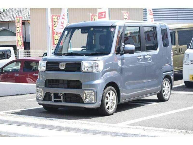 DAIHATSU WAKE