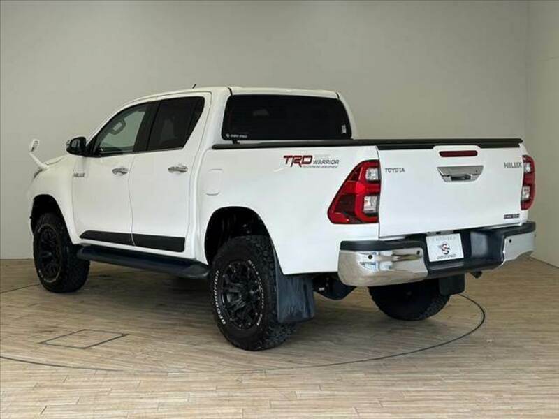 HILUX