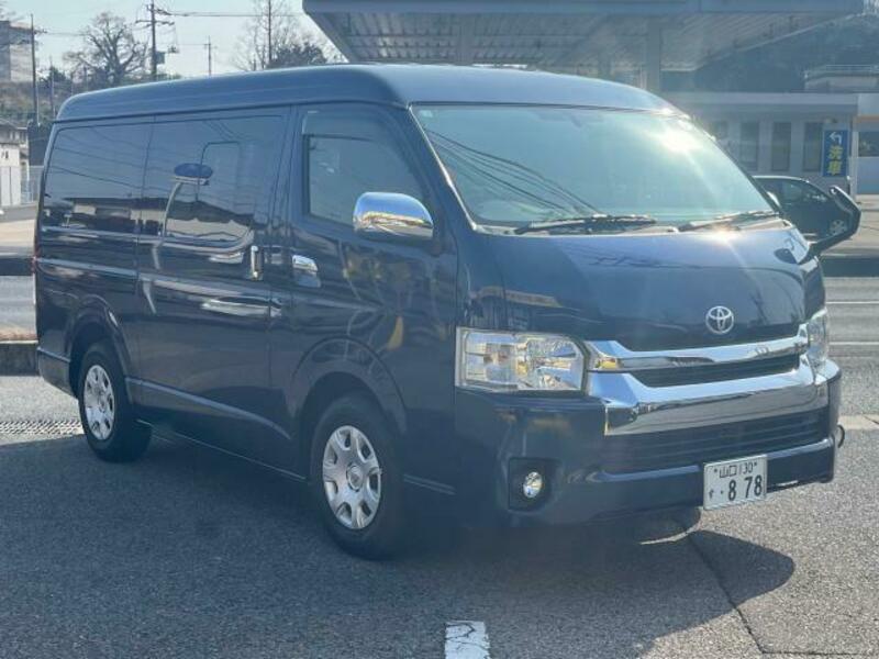 TOYOTA Regiusace Van