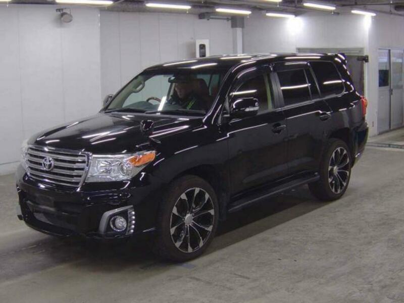 LAND CRUISER