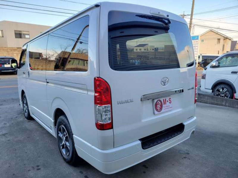 HIACE VAN