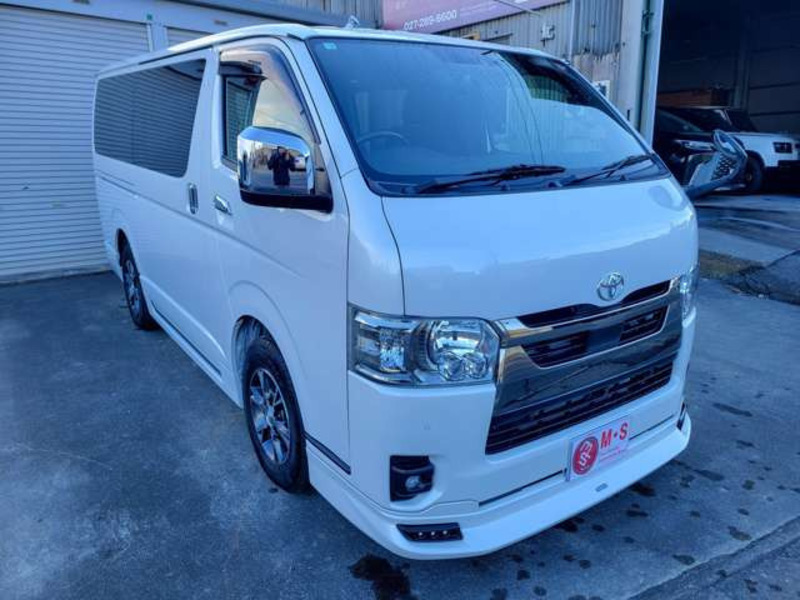 HIACE VAN