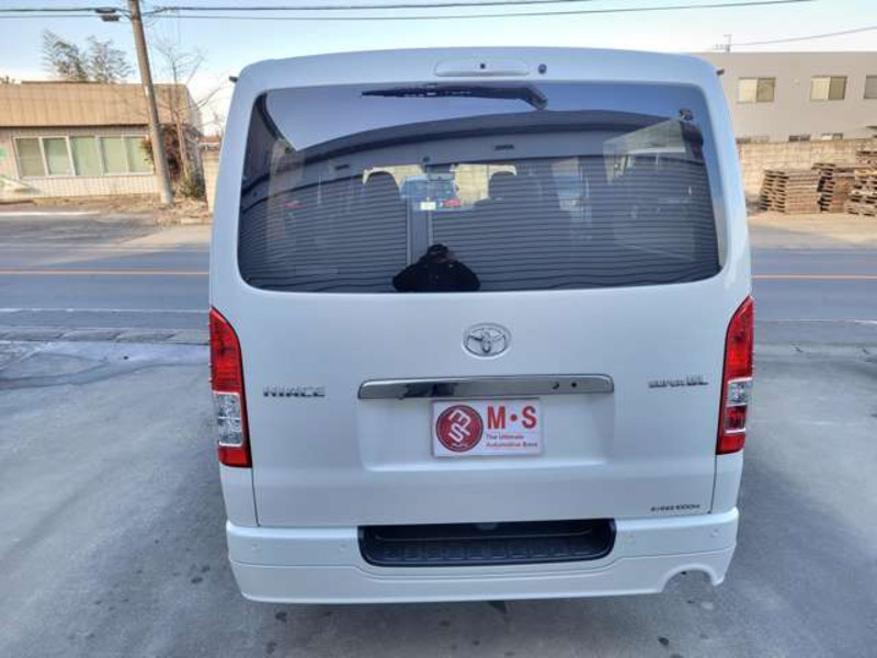 HIACE VAN